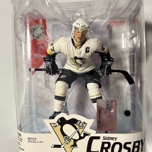 NHL McFarlane Sidney Crosby Figure - Black, White, Gold